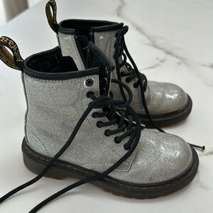 Dr. Martens 1460 glitter boot silver